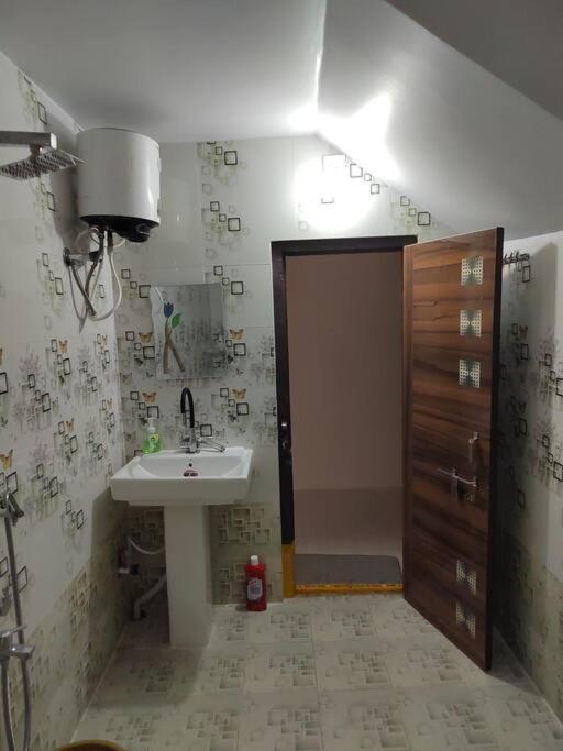 Gangi Kota North Flat *